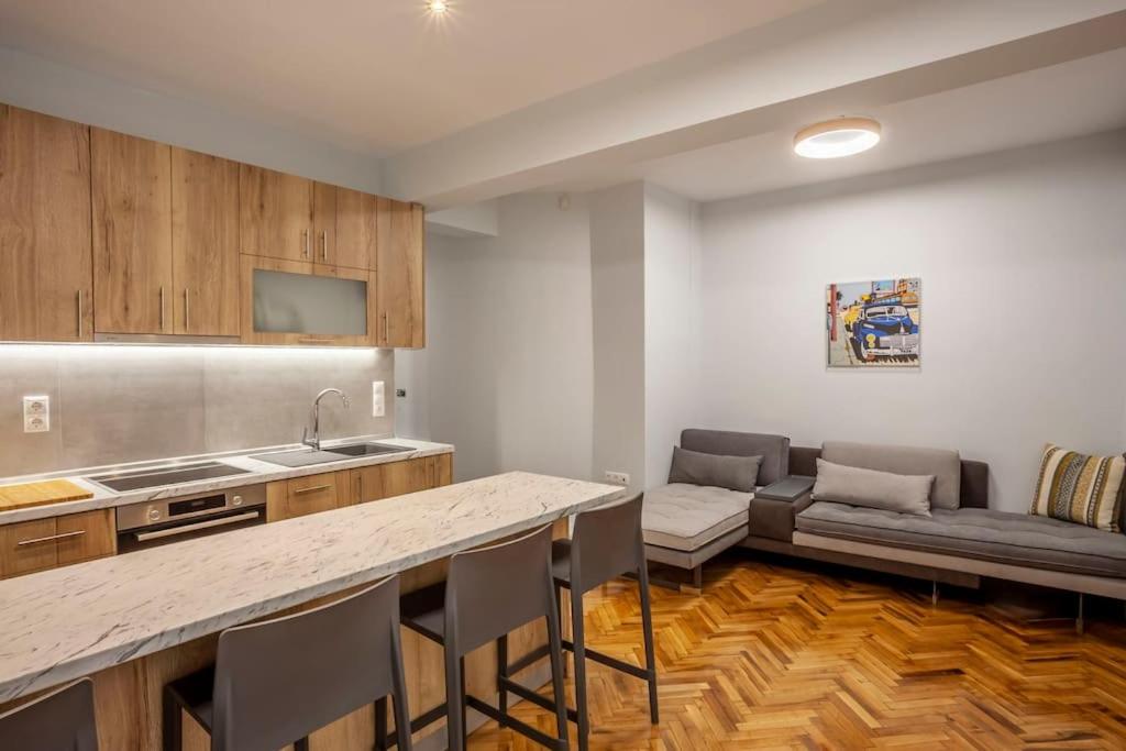 Suitetrails - Karolou Ntil- Ground floor Suite