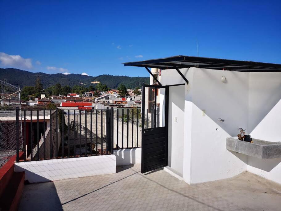 Suitetrails - Comfortable depa with terrace, great location.