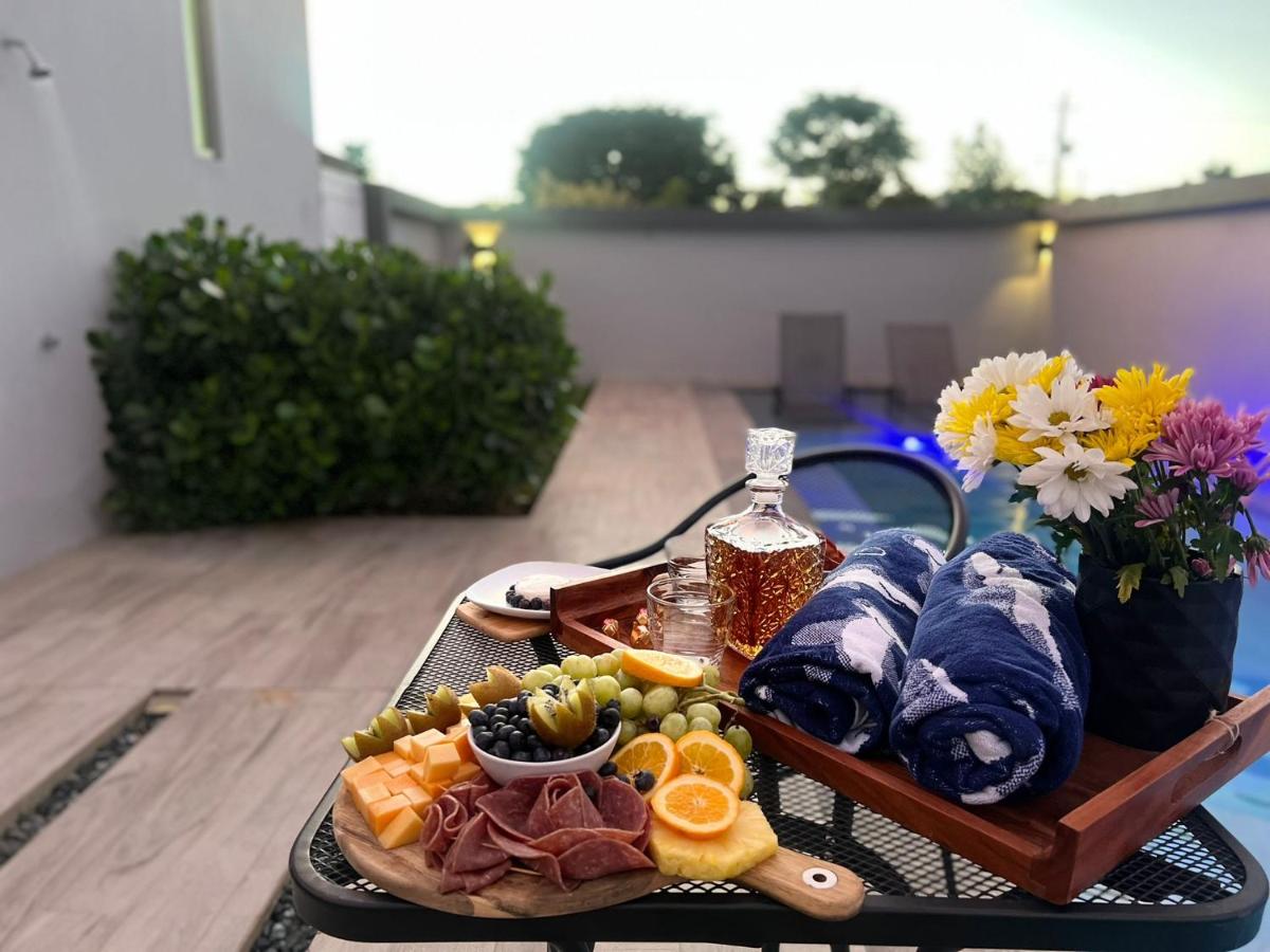 Utopia Luxury Villa - Housity