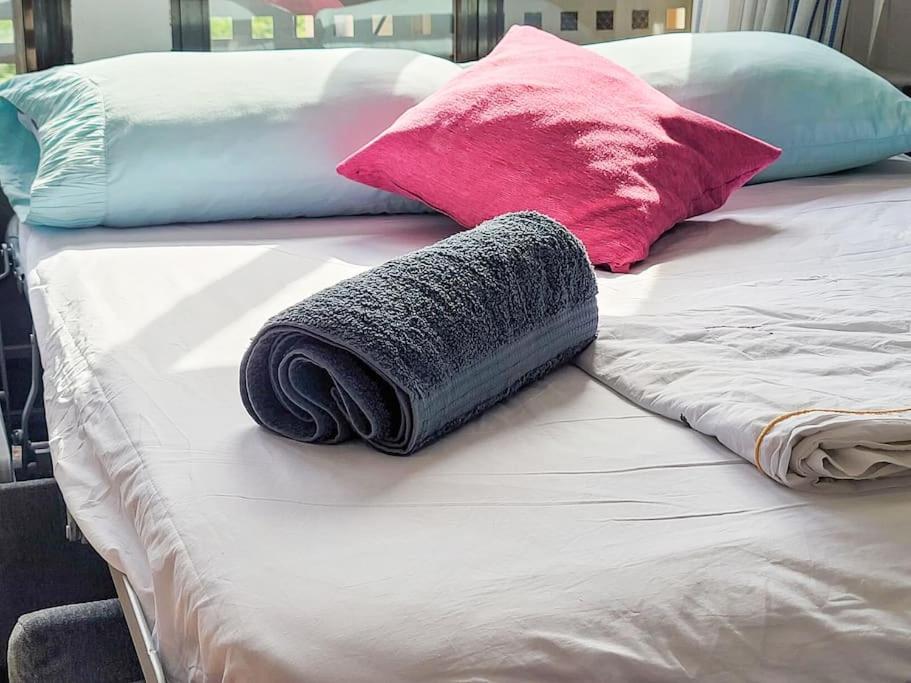 Piso ideal con WIFI Parking y Desayuno - Housity