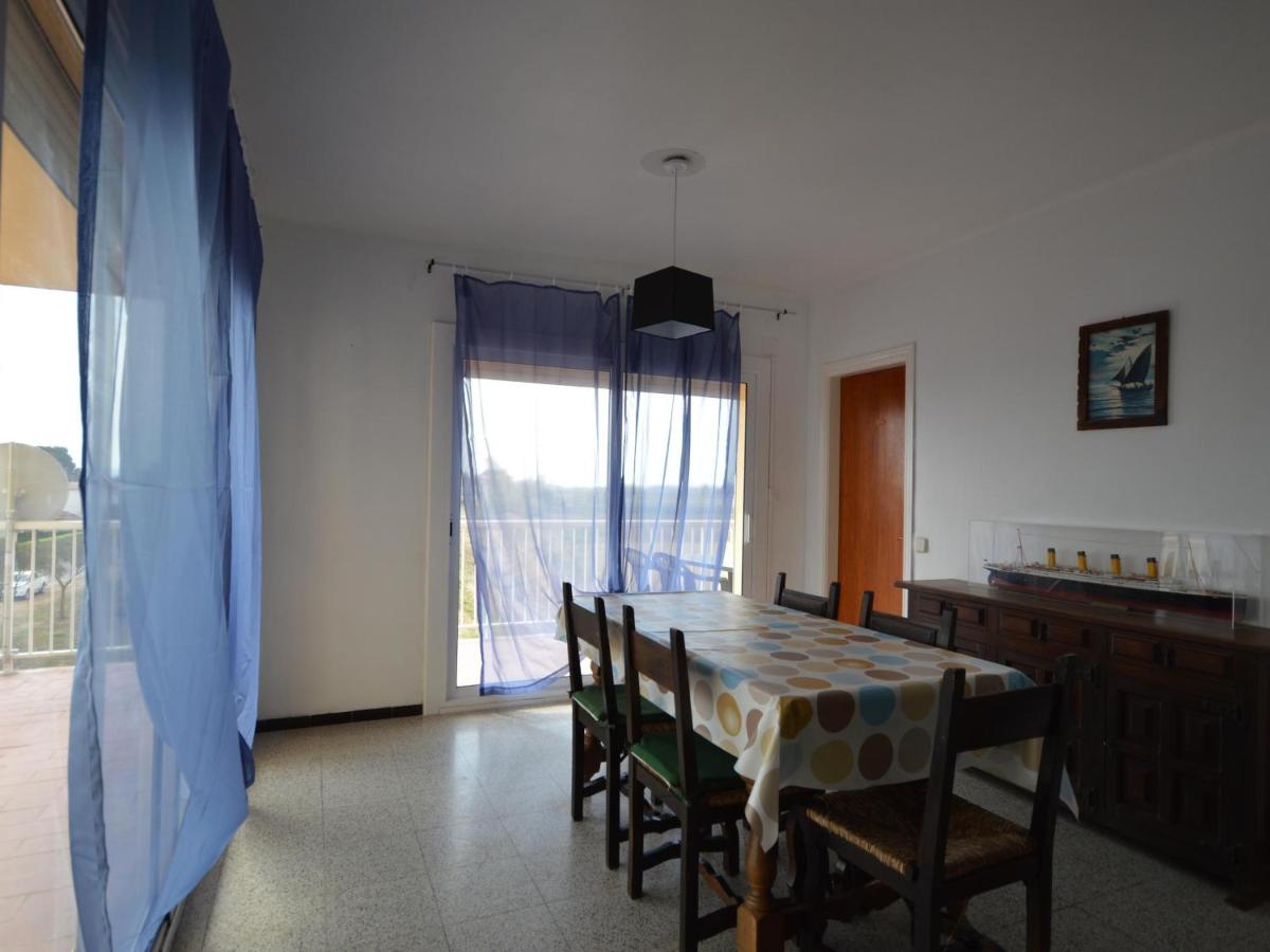 Apartamento Sant Pere Pescador, 2 dormitorios, 4 personas - ES-89-94 - Housity