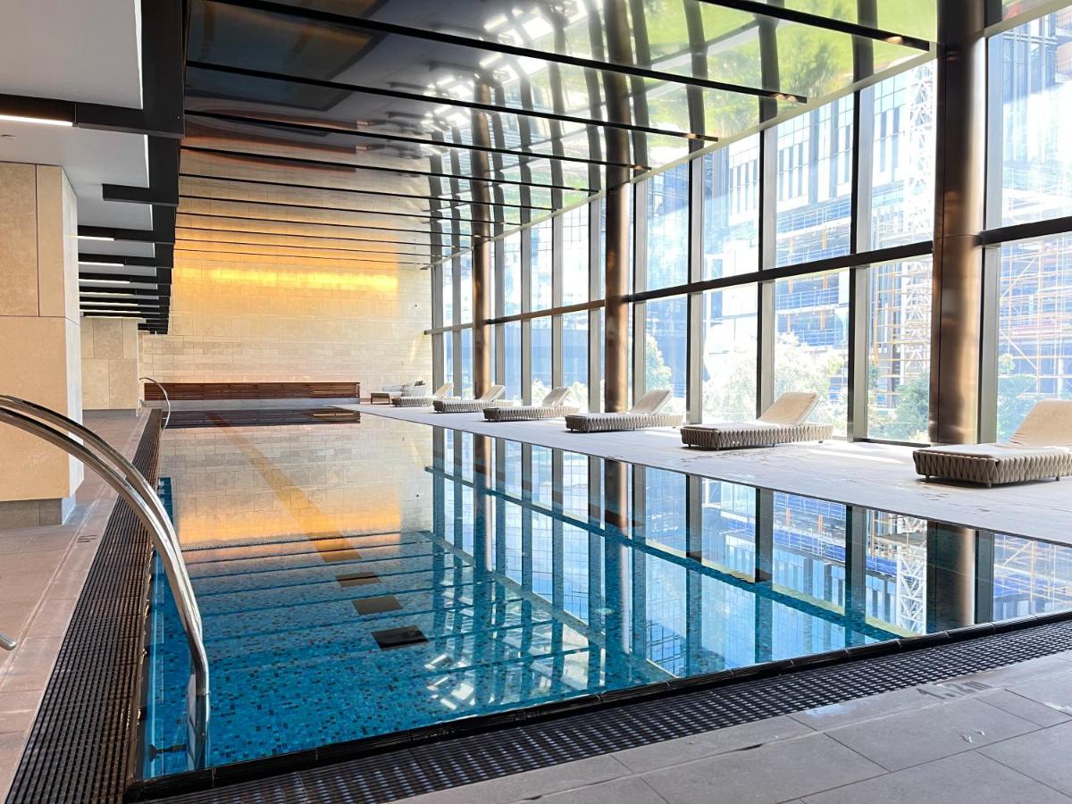 Rest SkyHigh Melbourne Qtr Collection - Housity
