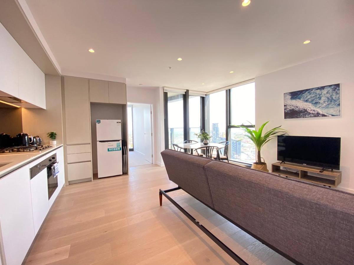 Rest SkyHigh Melbourne Qtr Collection - Housity
