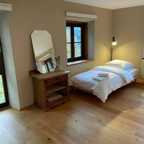Moderne Ferienwohnung in denkmalgeschütztem Bauernhof - Housity