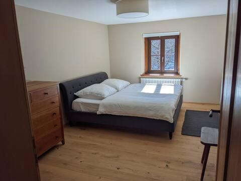 Moderne Ferienwohnung in denkmalgeschütztem Bauernhof - Housity