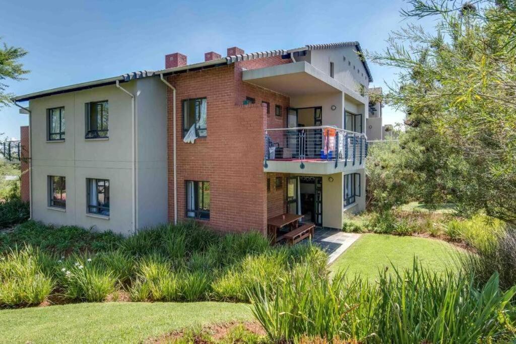 Suitetrails - Modern Azzaro Apartments