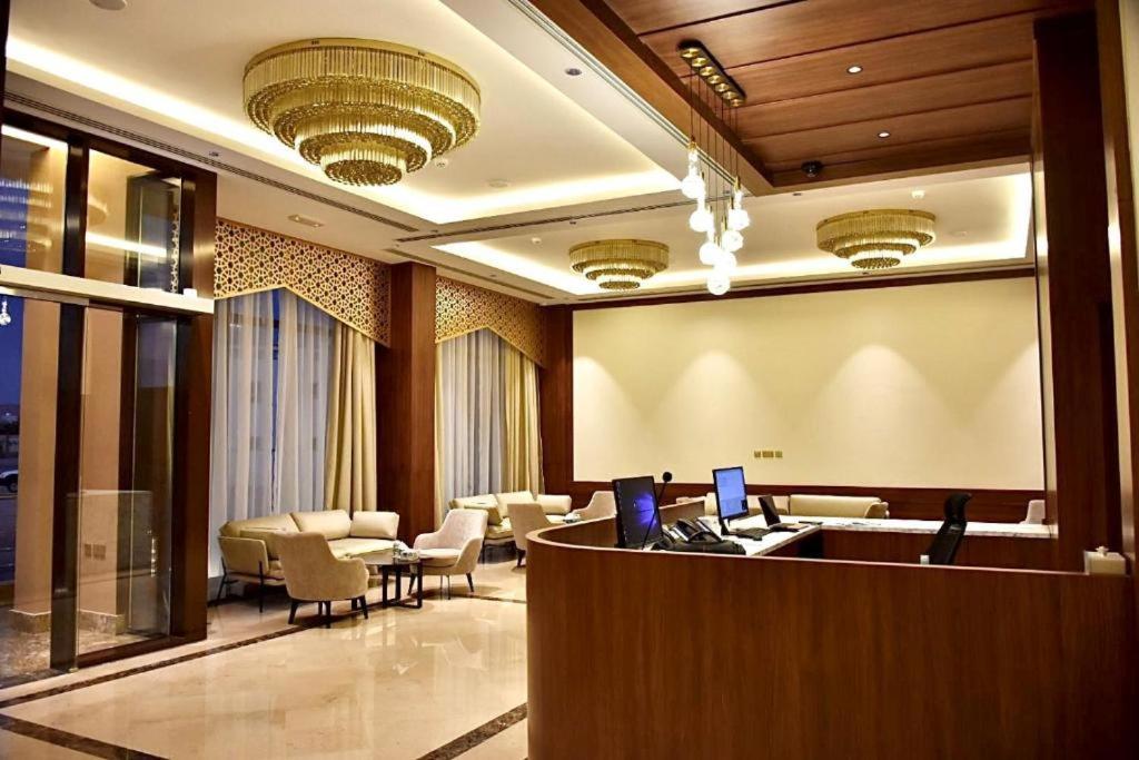 Suitetrails - Royal Vista Hotel