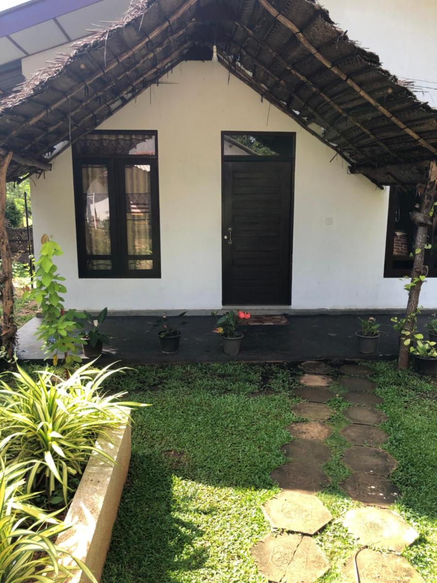 Sun Rise Family Resort - Anuradhapura - Housity