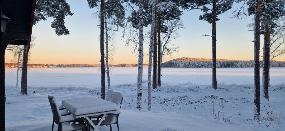 Lakeside log cabin Främby Udde Falun - Housity