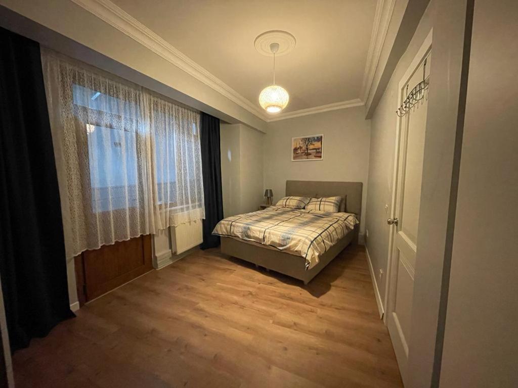 Nice and Cozy Newly Renovated Flat in Cihangir - Housity