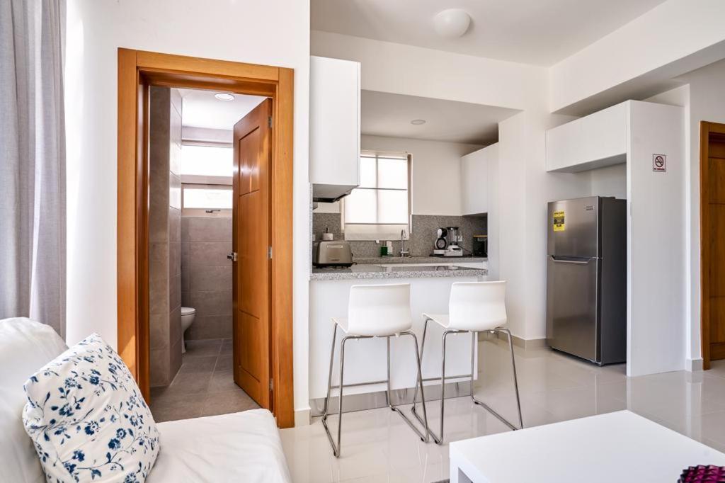 Suitetrails - Brand New Harmony Apartment with Pool and Gym in La Julia