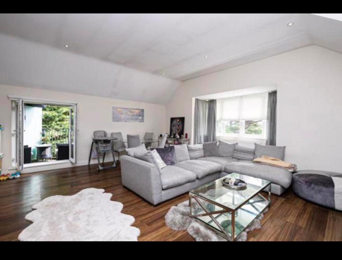2 Bedroom Penthouse Apartment - Housity