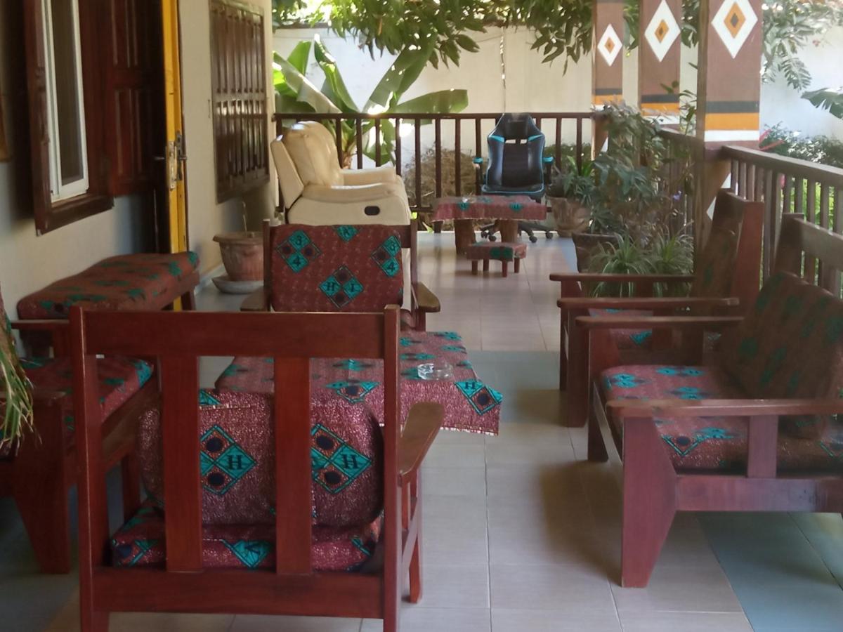 Hotel Casa Sinkinling Gambia - Housity