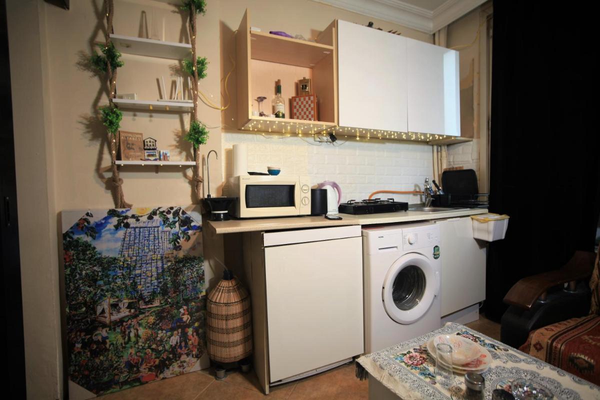 Suitetrails - Private Room in heart of Taksim square 2