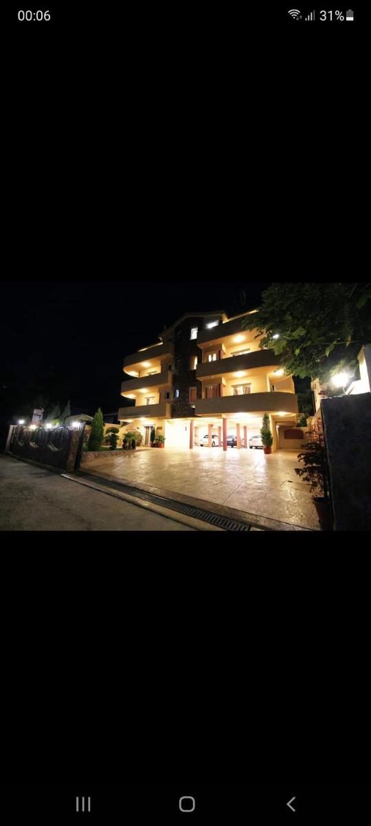 Villa Jupok - Housity