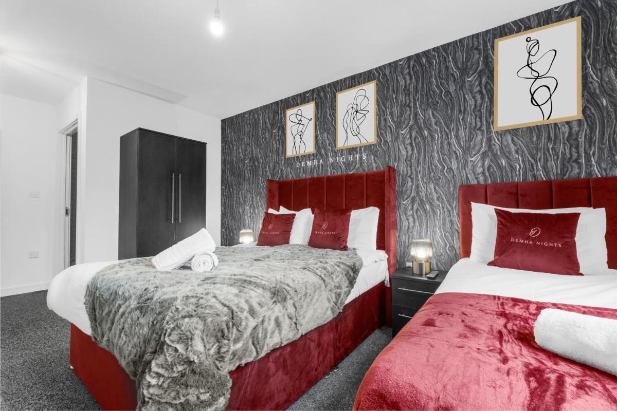 The Elixir Suite 2 bedroom property near Bullring City Centre - Sleeps 7 - Housity