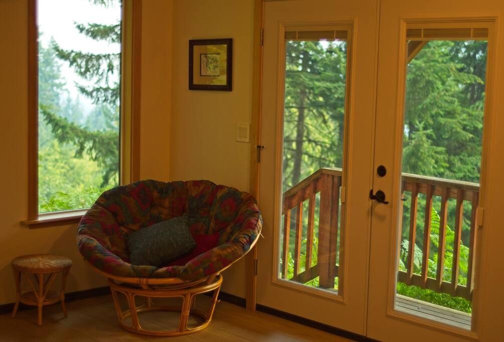 Lookout Mountain Lodge, a scenic treetop retreat - Housity