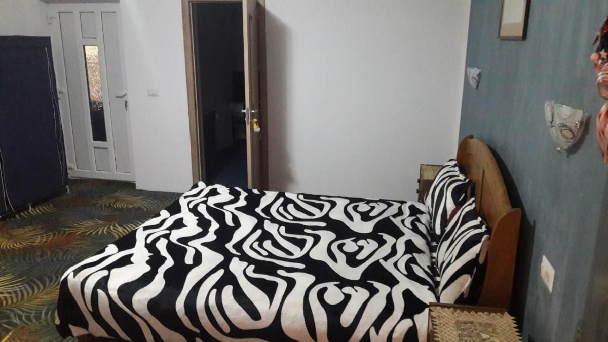 La Myky - Housity