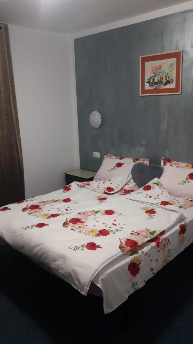 La Myky - Housity