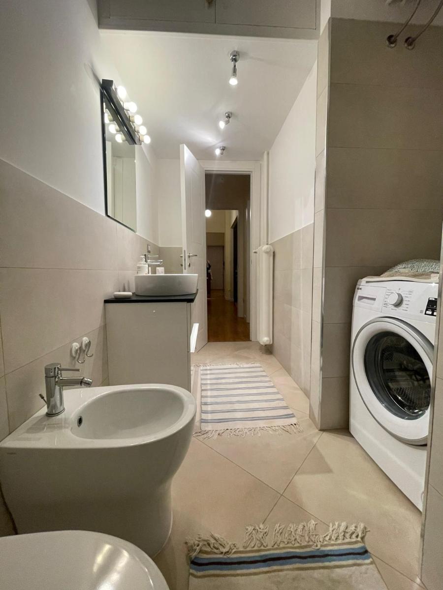 Suitetrails - Easy Room Italy Balcony