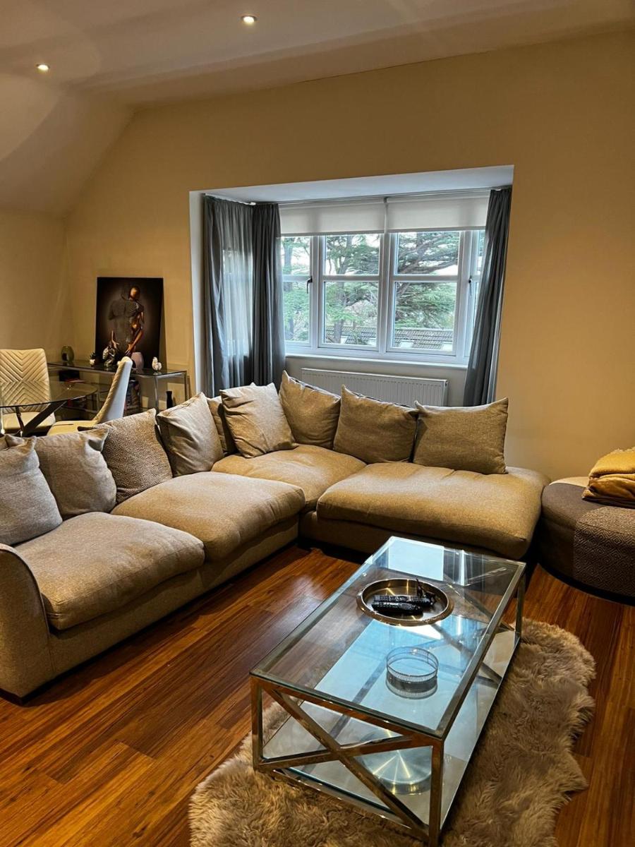 2 Bedroom Penthouse Apartment - Housity