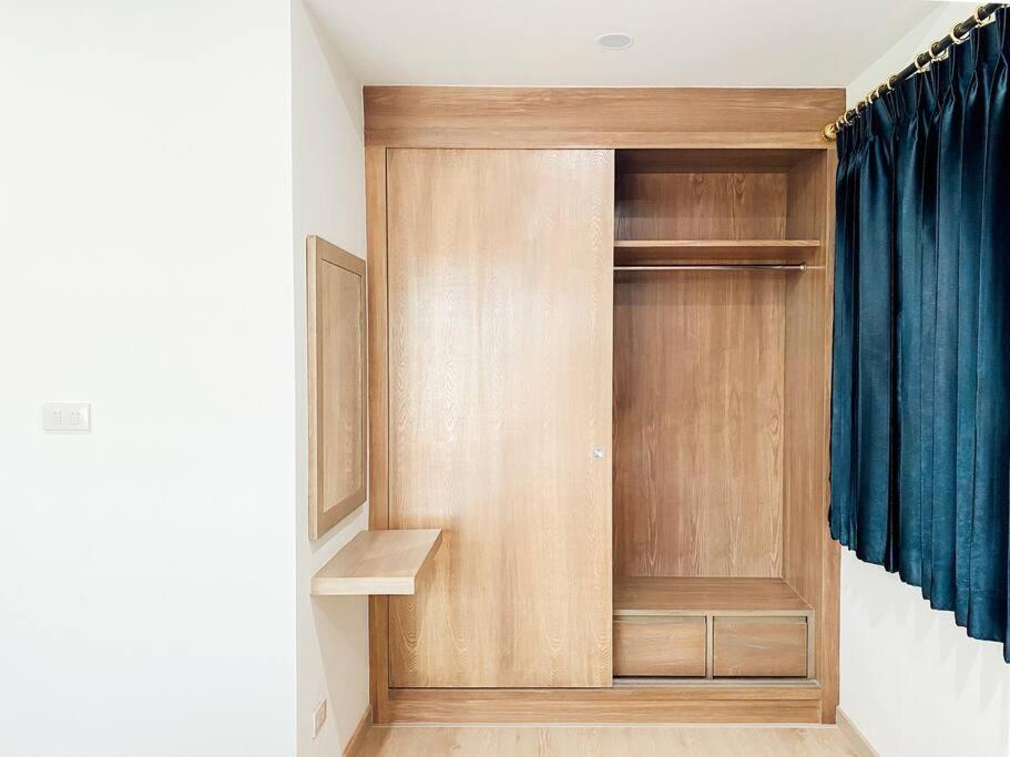 Suitetrails - GP HOUSE apartment - near BTS Sukhumvit Private room large balcony