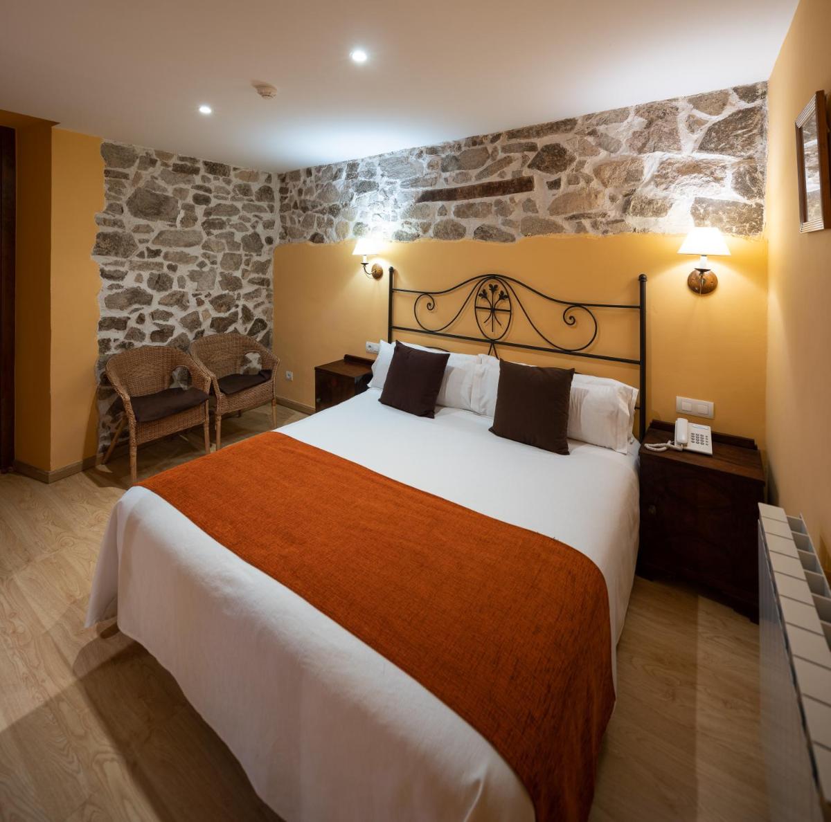 Hotel Ripoll - Housity