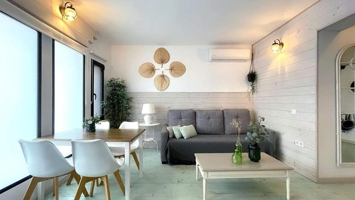 Suitetrails - New Cozy Beach apartment, WiFi