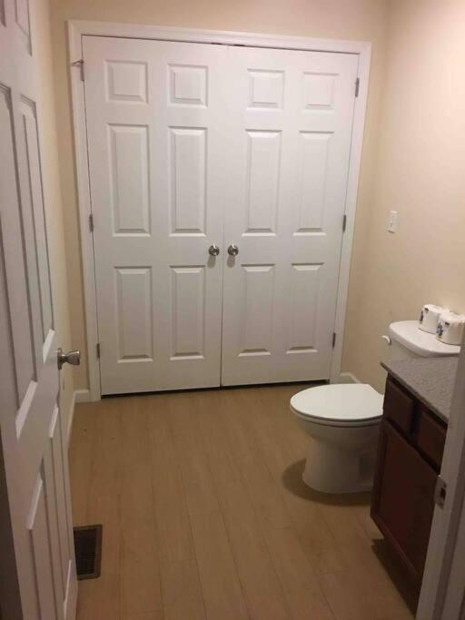 Cheerful home in the heart of Mt . Pocono - Housity