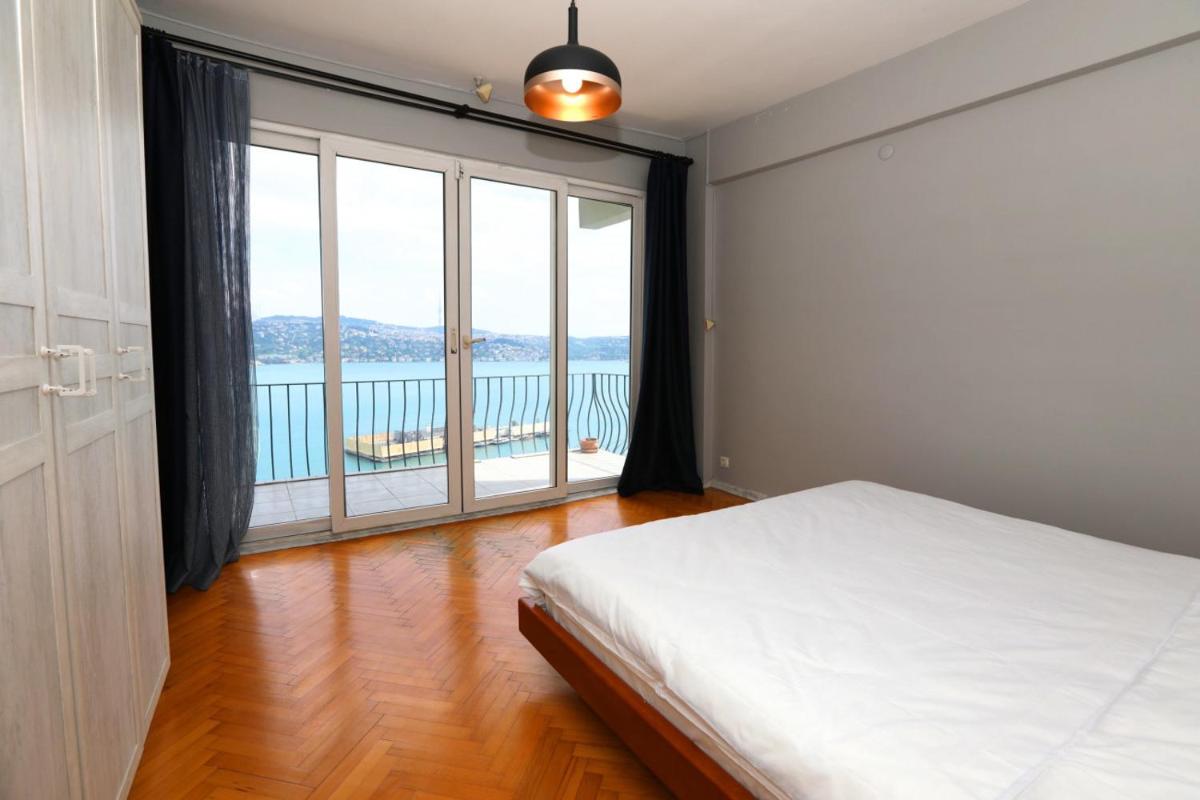 Exclusive Flat with Bosphorus View in Besiktas - Housity