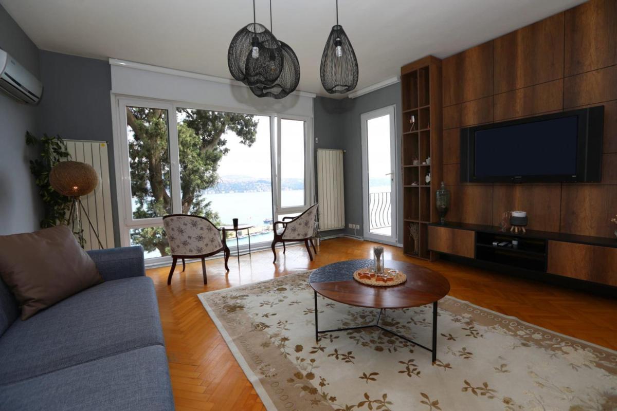 Exclusive Flat with Bosphorus View in Besiktas - Housity