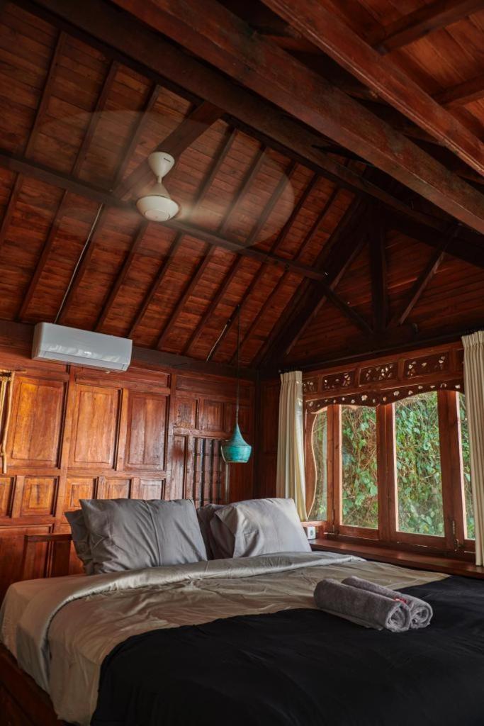 Suitetrails - The Hidden Escapes- Unique Tiny Home on Bingin Beach with Breathtaking Ocean & Sunset Views