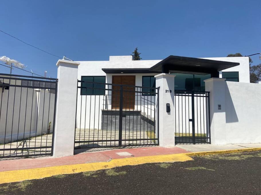 Suitetrails - PRECIOSA CASA NUEVA UNA PLANTA NAMASTE