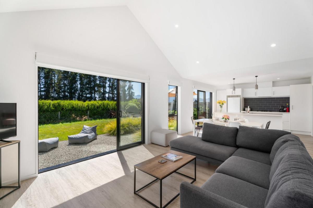 Suitetrails - Northlake Hideaway - Wanaka Holiday Home