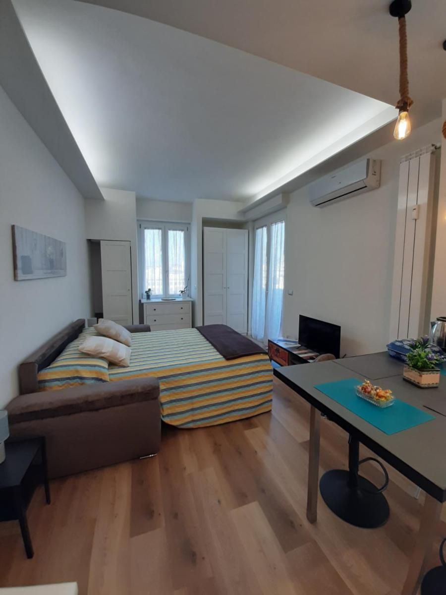 Suitetrails - Casa Alex Ausy, Moderno Monolocale con balcone,self check-in,wifi free