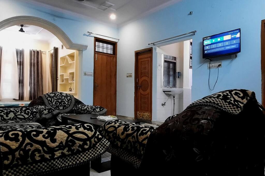 Suitetrails - Yash's Congenial stays - 1 Rk independent place.