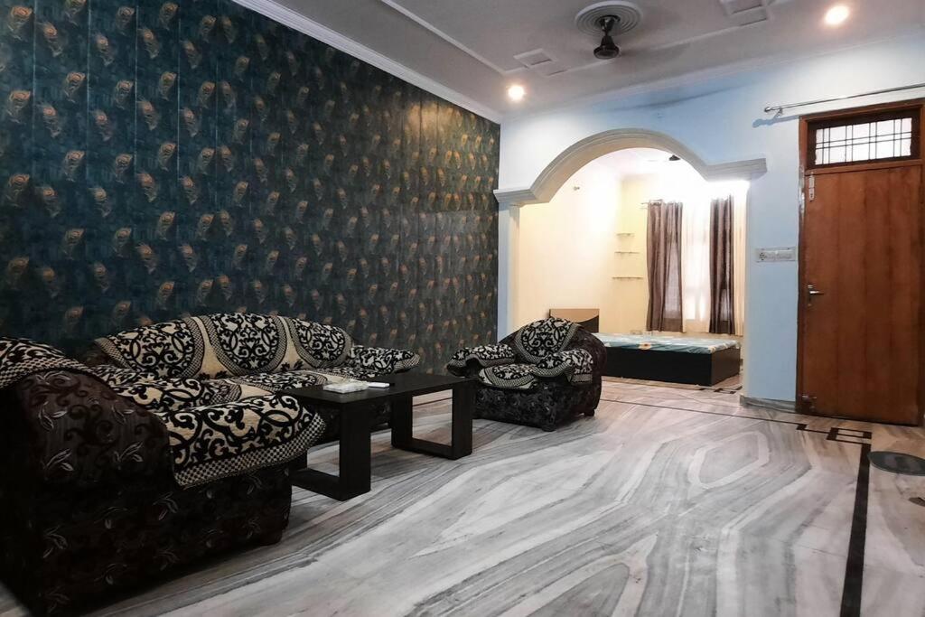 Suitetrails - Yash's Congenial stays - 1 Rk independent place.