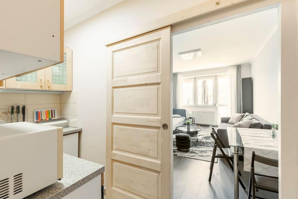Suitetrails - Lovely 1 Bedroom Flat - Gazdagrét