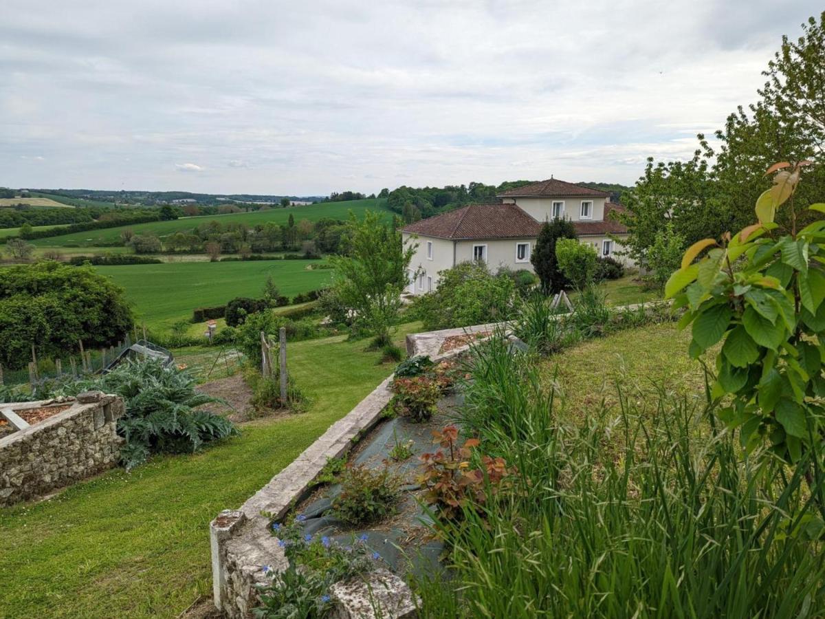 Gîte Montmoreau, 3 pièces, 4 personnes - FR-1-653-224 - Housity