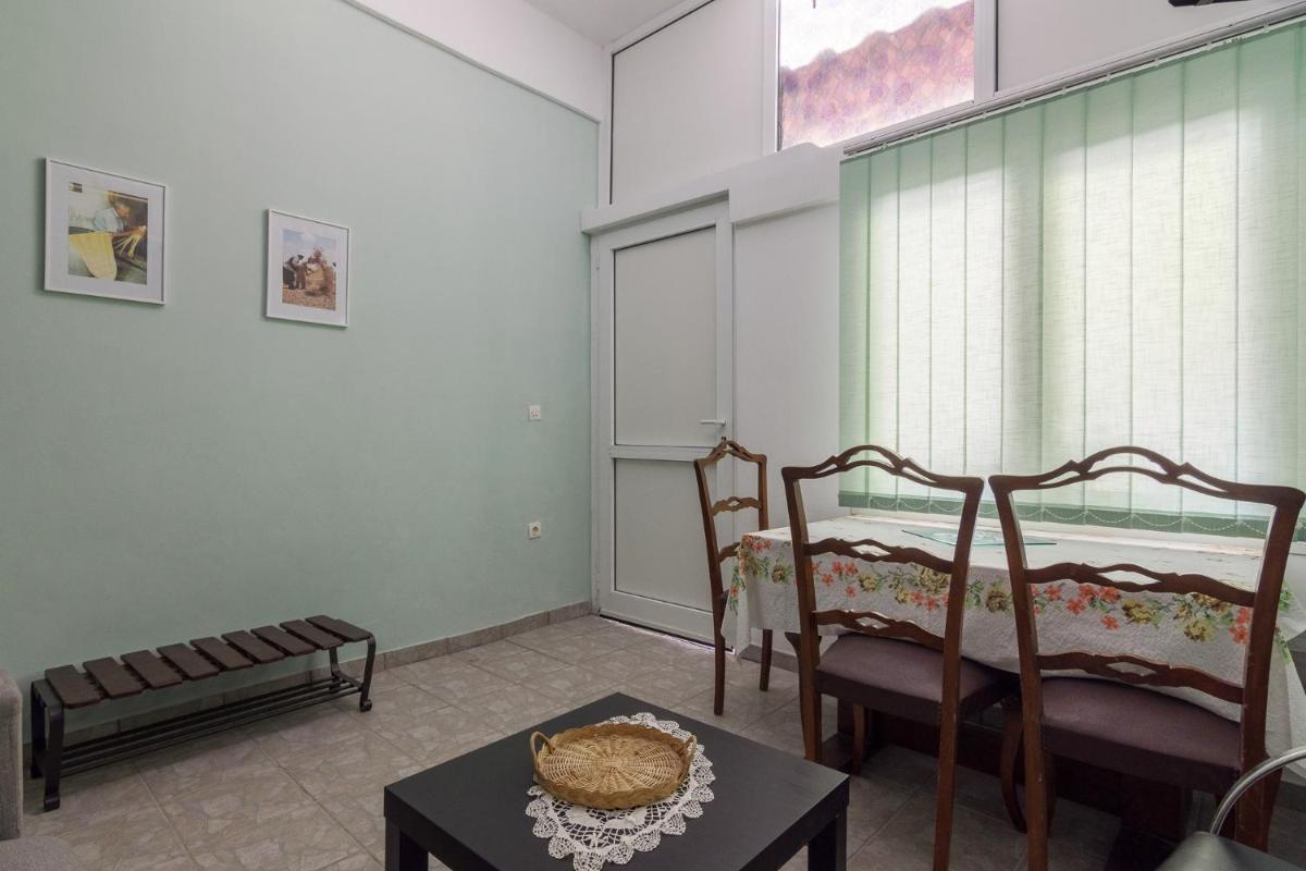 One Comfy Studio in Kallithea - Housity