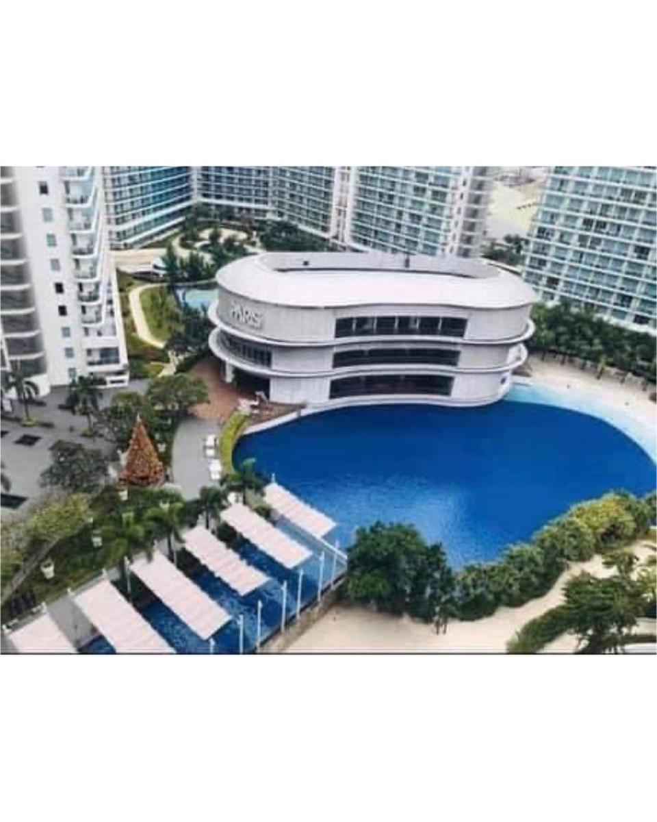 Suitetrails - 2br condo unit Azure Residences by Ms. M