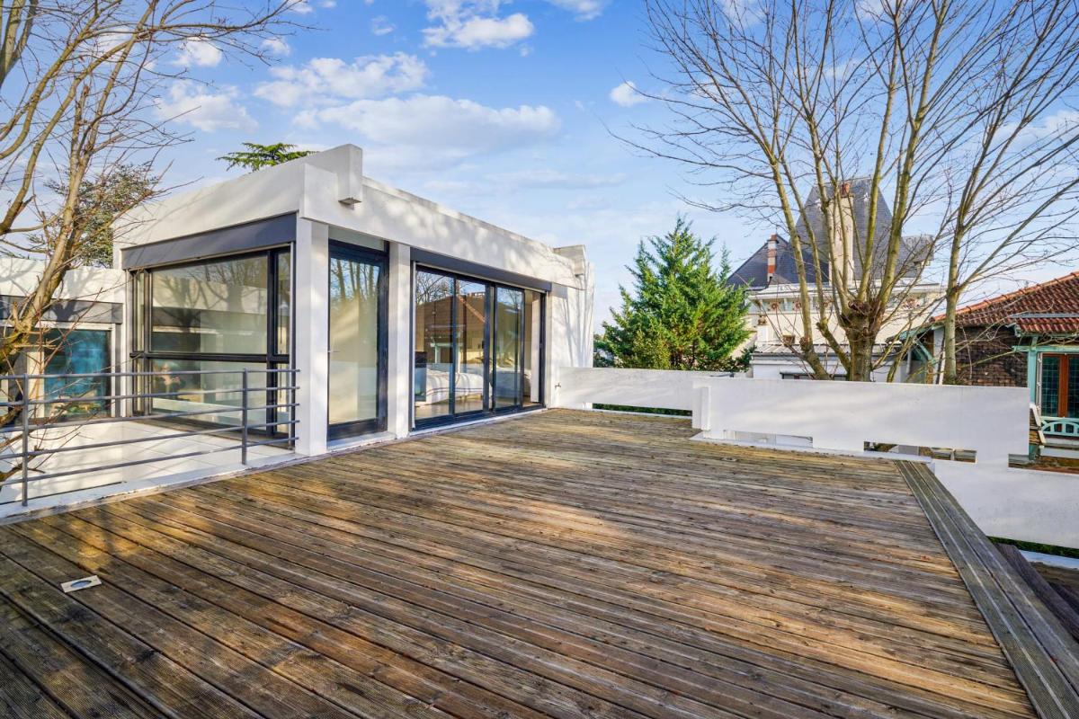 Architect villa along the Marne near Paris - Welkeys - Housity