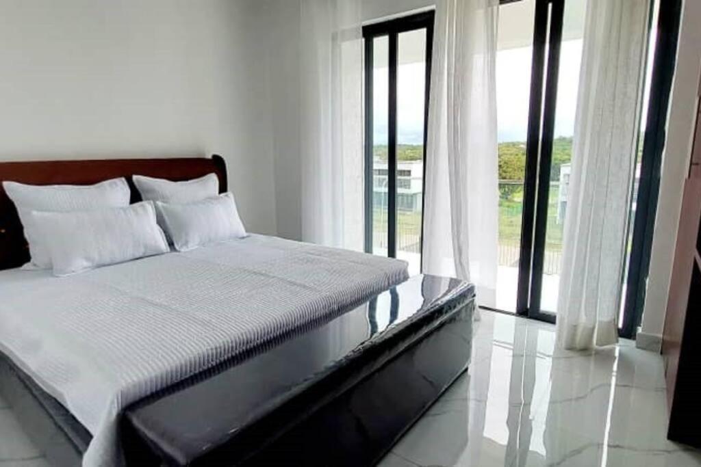 Suitetrails - Chichi Luxurious - Zebra