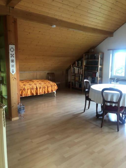 Suitetrails - 2-room-apartment with shared garden place and view on nature reserve