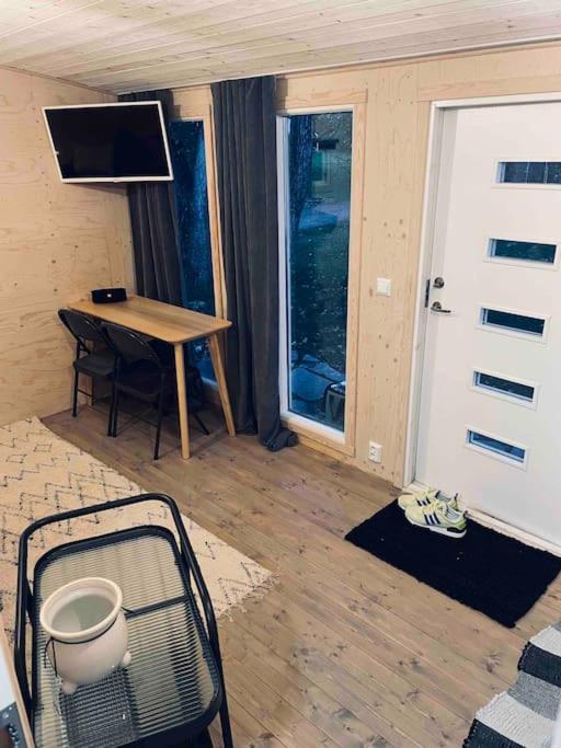 Trevligt minihus mitt i centrum Välkommen till 14b - Housity