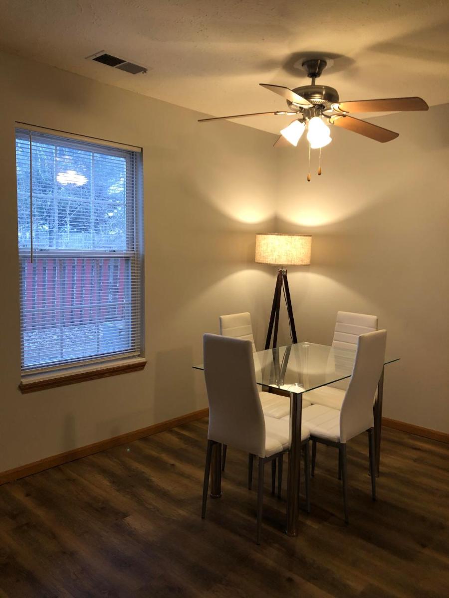 Spacious 2 and 3 bedroom newly furnished apartments close to Rivian - Housity
