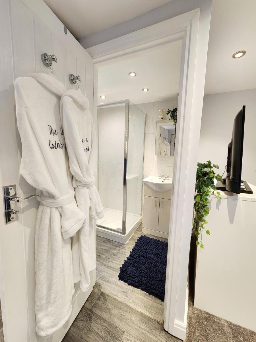 Suitetrails - Studio Apartment The Den Colnbrook