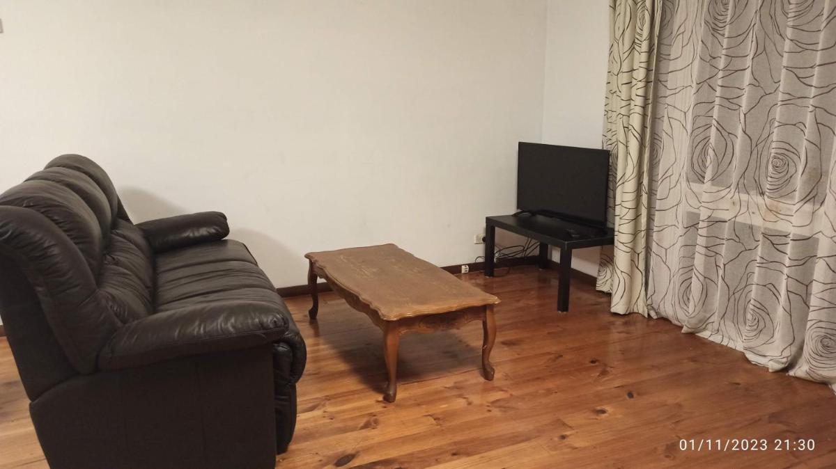 Suitetrails - Caulfield Family Home with Large Space