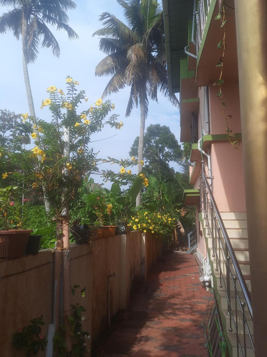 NAVENDU HOMESTAY - Housity
