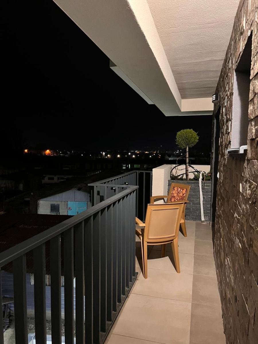 Suitetrails - Apartament 2 camere Proximitate Aeroport